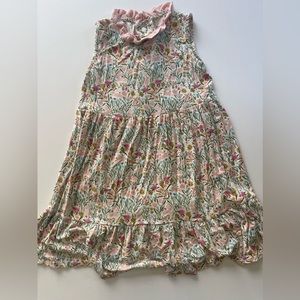 Girls magnetic me dress cute bunnies perfect for Easter or spring!